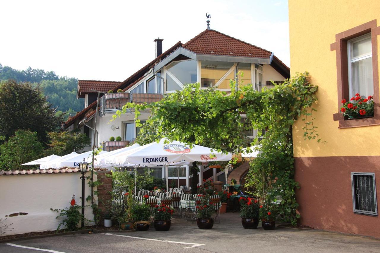 Hotel- Restaurant Zum Schwan Waldfischbach-Burgalben المظهر الخارجي الصورة