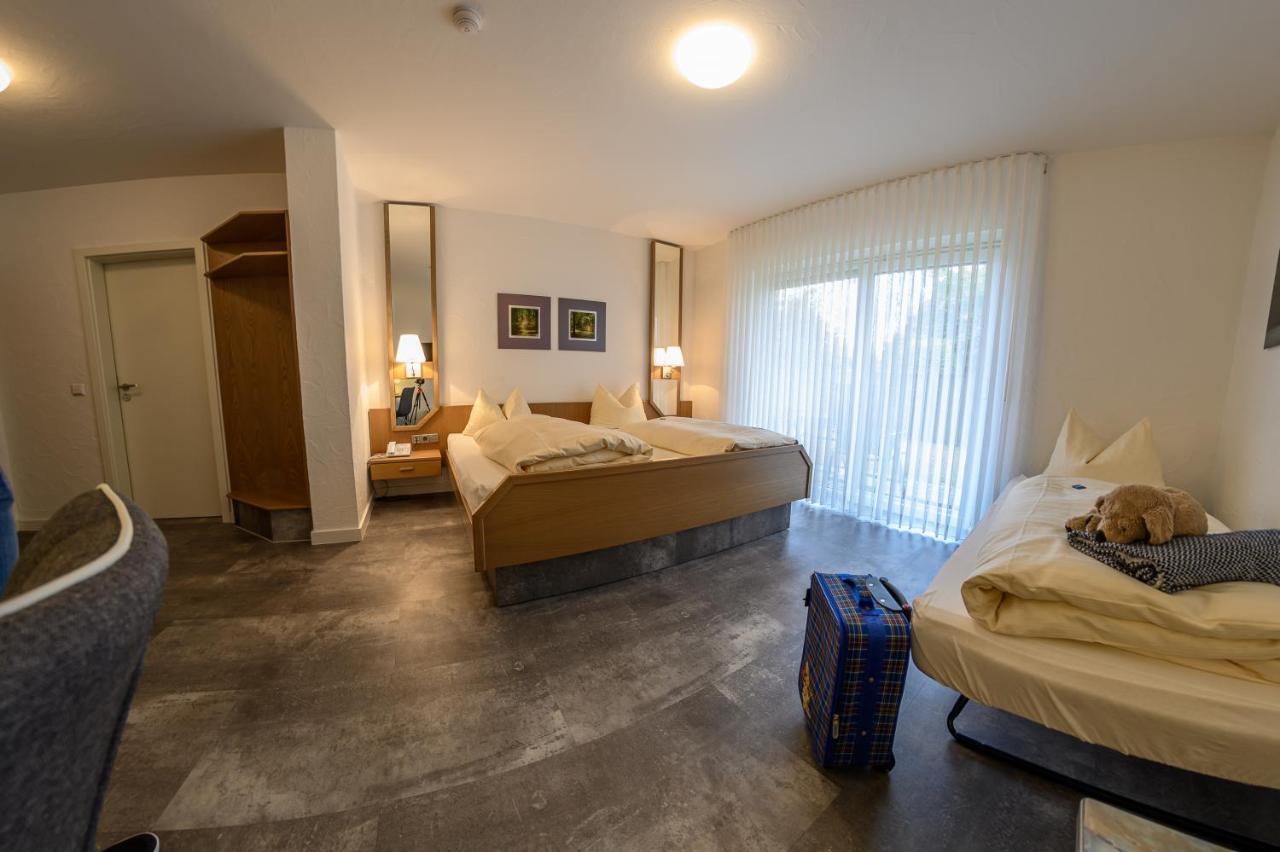 Hotel- Restaurant Zum Schwan Waldfischbach-Burgalben المظهر الخارجي الصورة