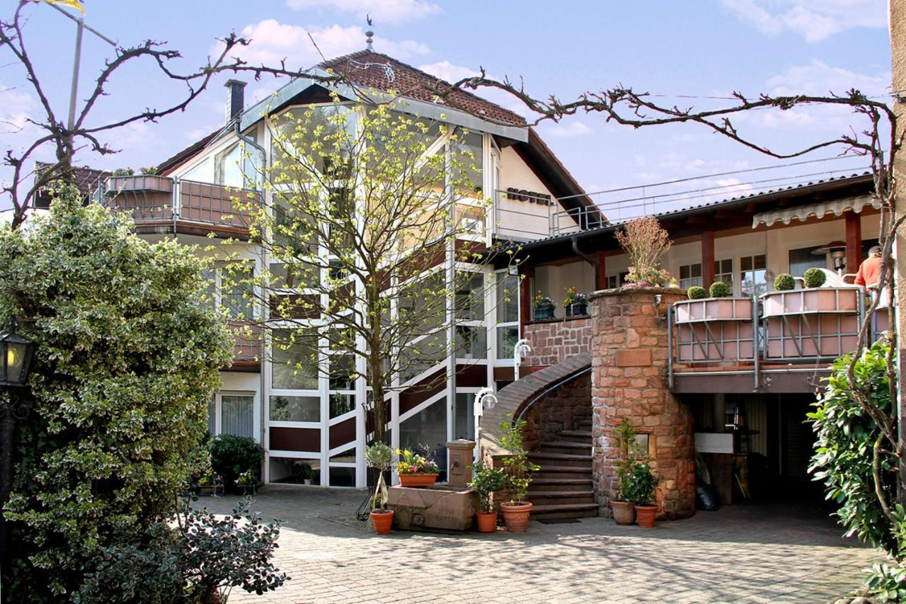 Hotel- Restaurant Zum Schwan Waldfischbach-Burgalben المظهر الخارجي الصورة
